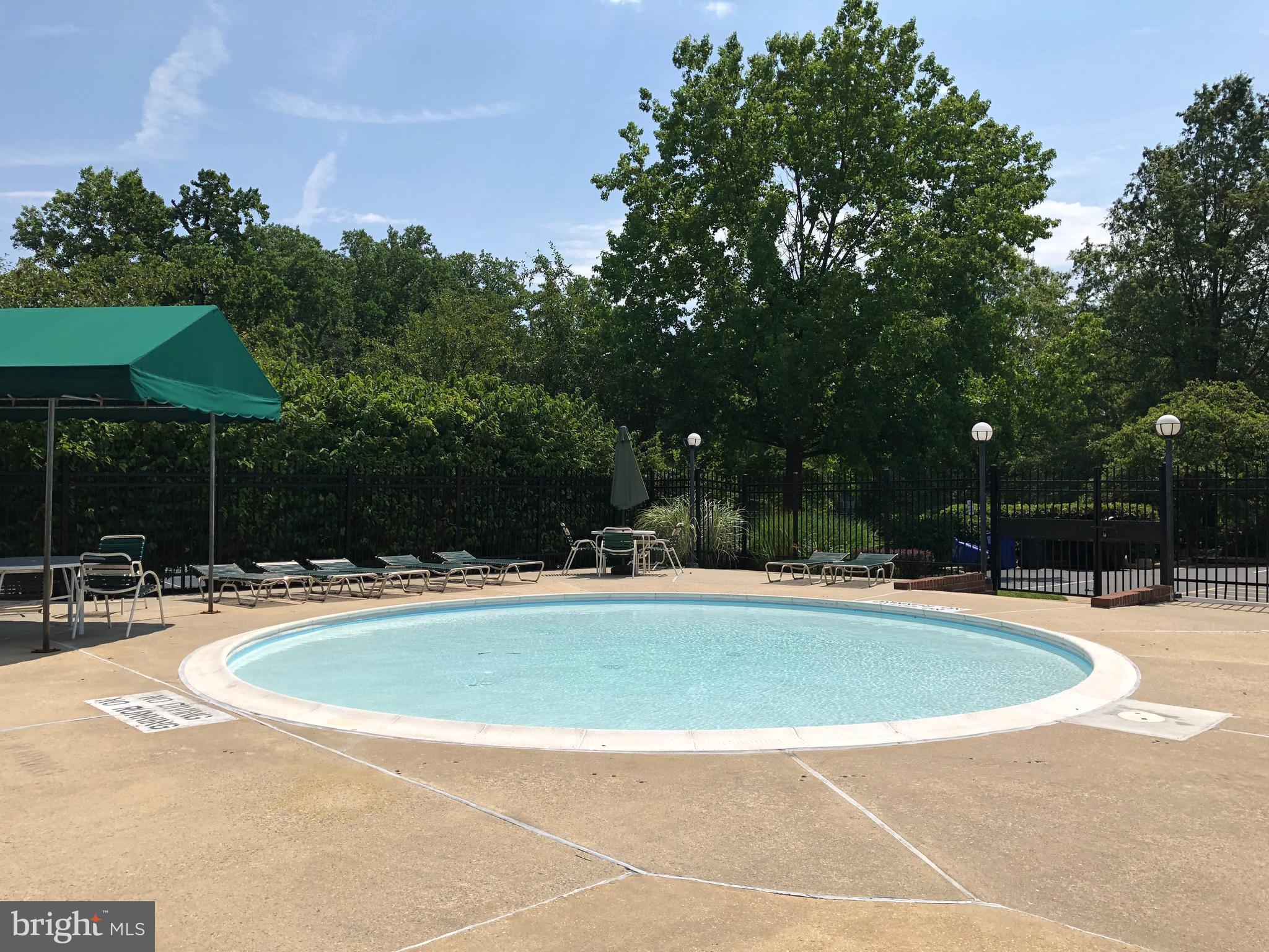 10926 BLOOMINGDALE DRIVE