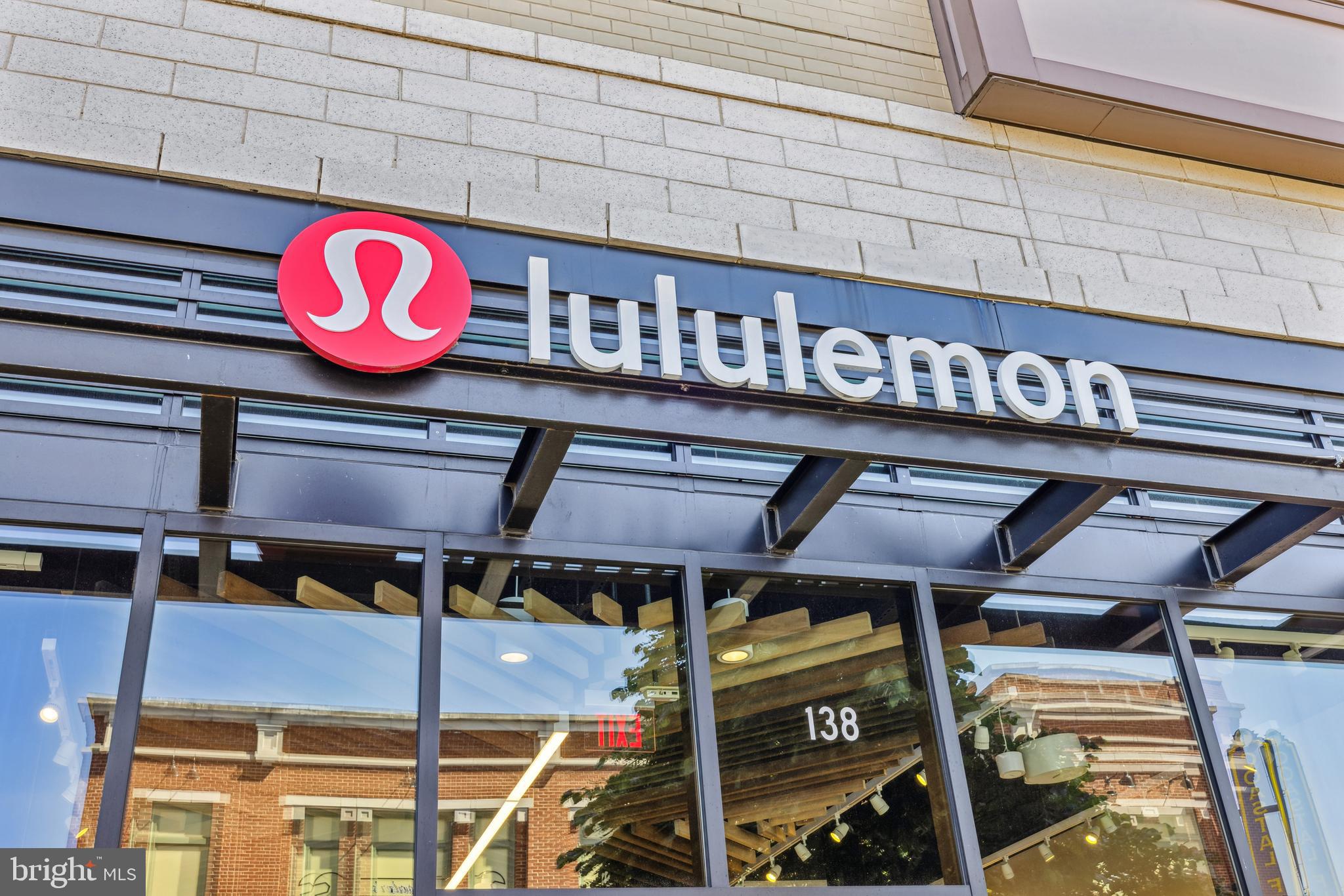 16 HIBISCUS COURT 1-8