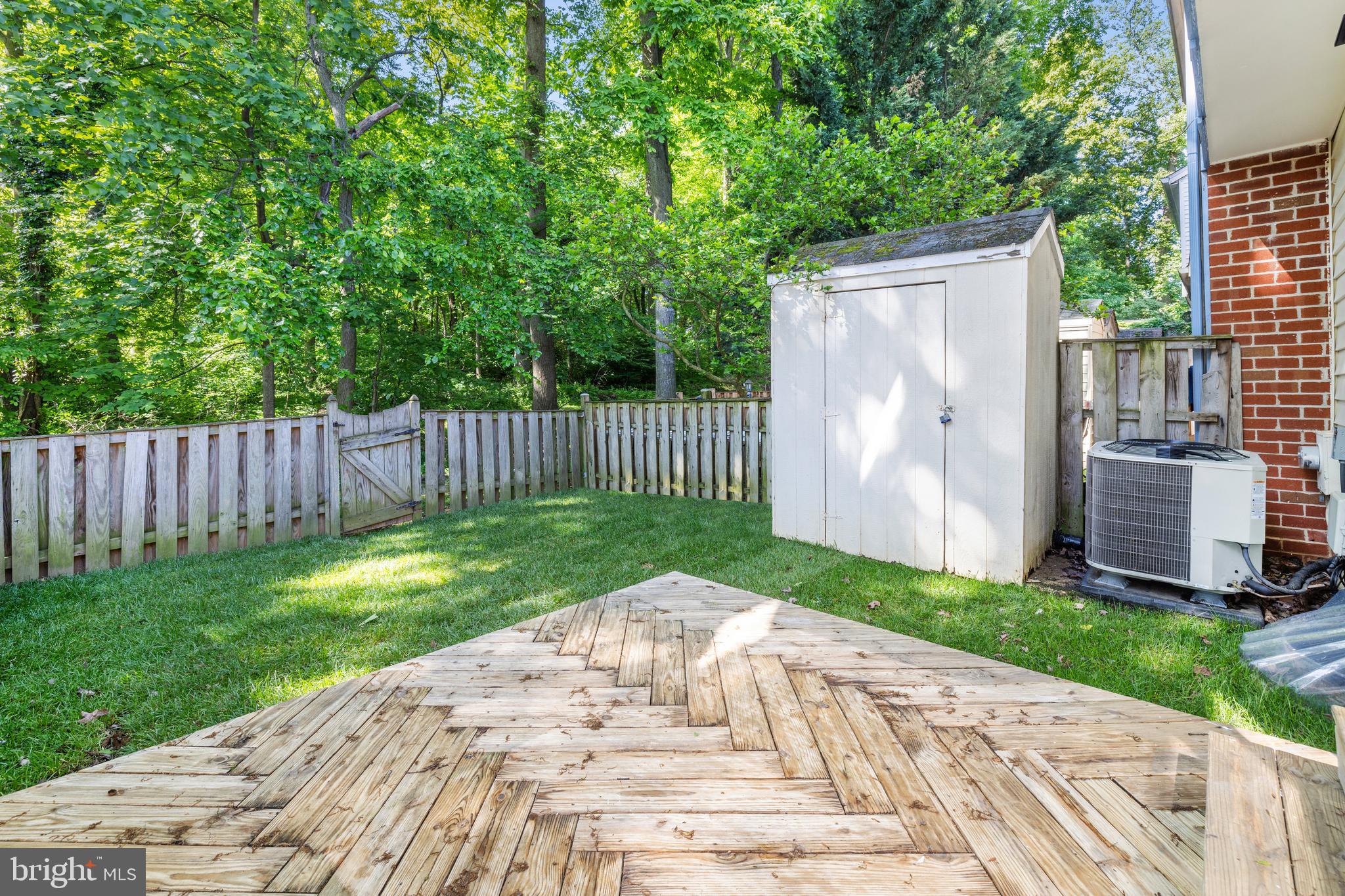 16 HIBISCUS COURT 1-8