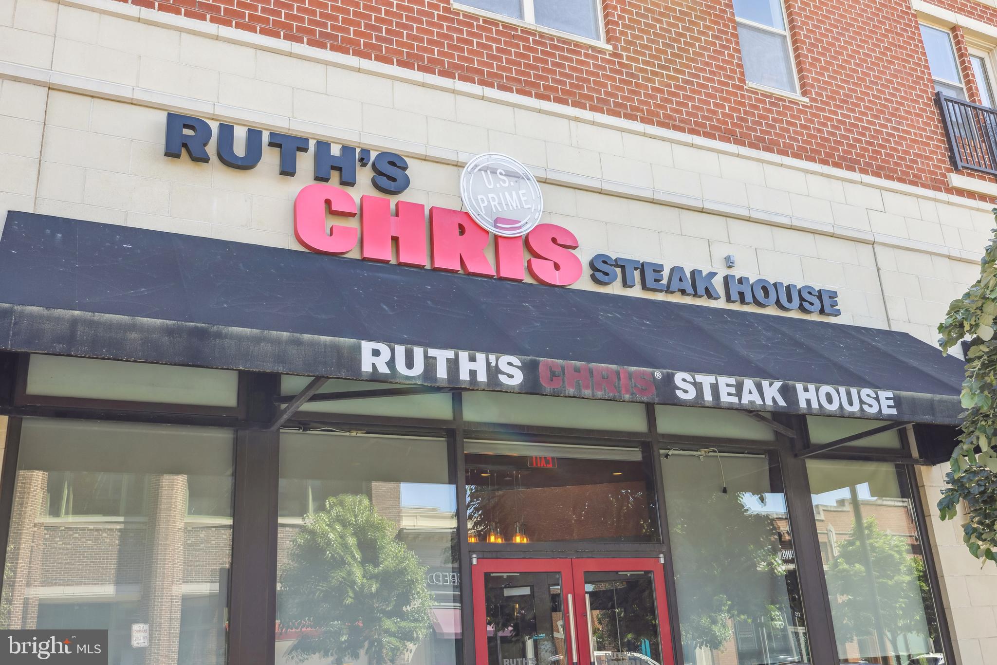 16 HIBISCUS COURT 1-8