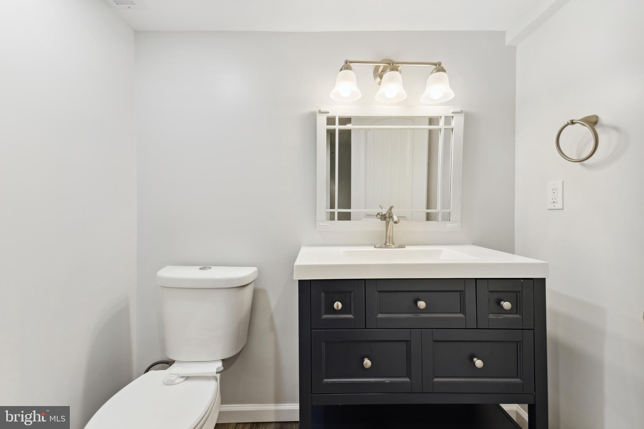 16 HIBISCUS COURT 1-8