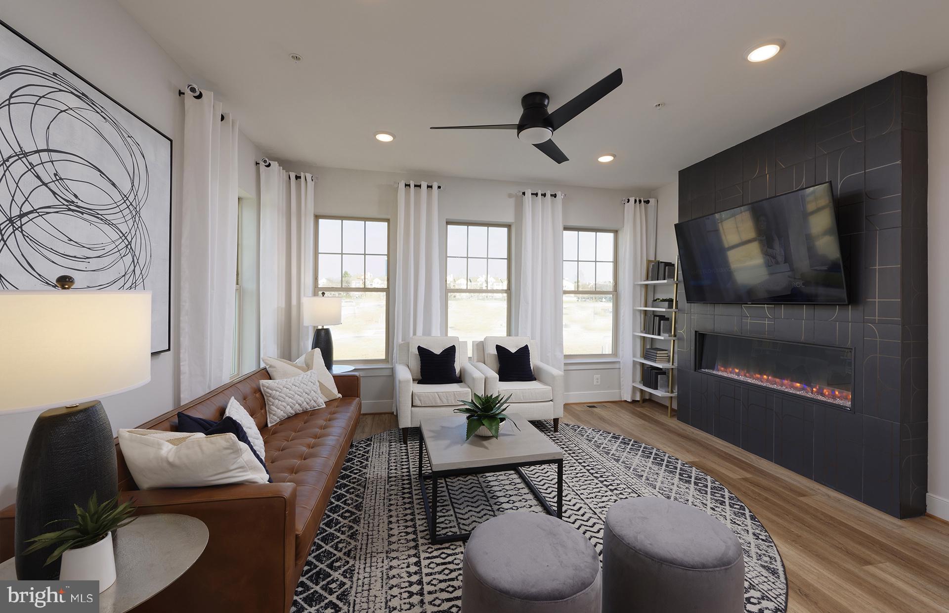 811 KING FARM BOULEVARD