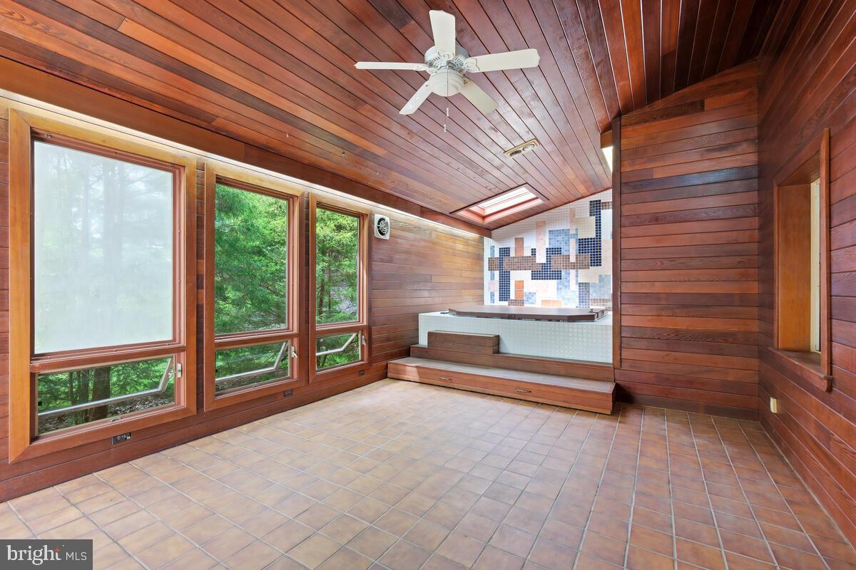 11116 Luxmanor Rd