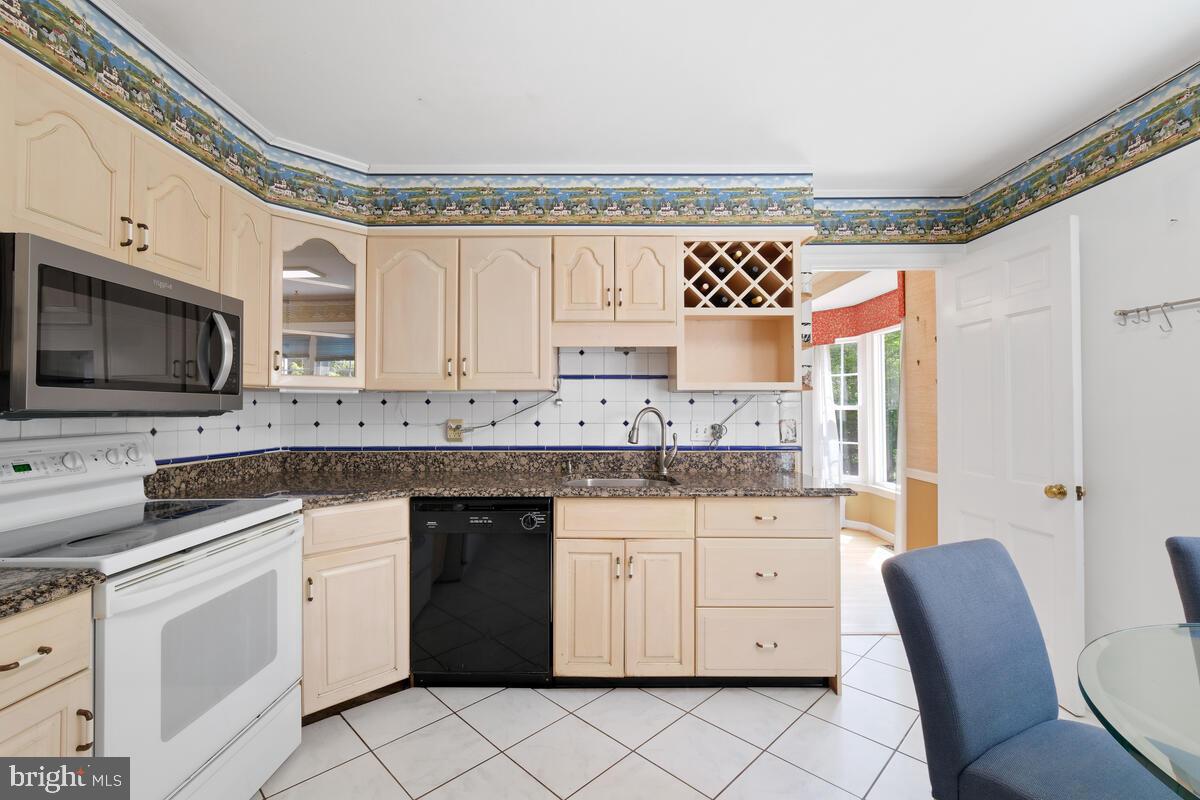 11116 Luxmanor Rd