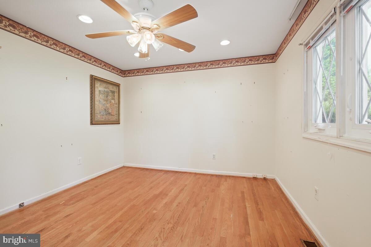 11116 Luxmanor Rd