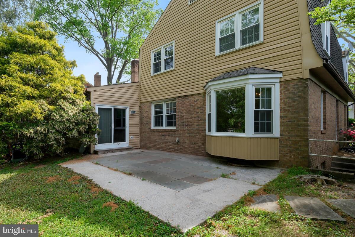 11116 Luxmanor Rd