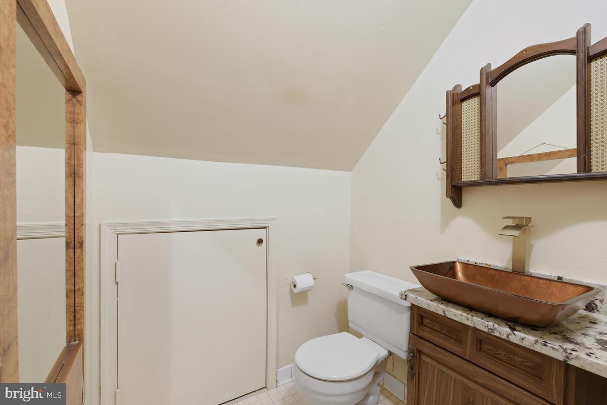 11116 Luxmanor Rd