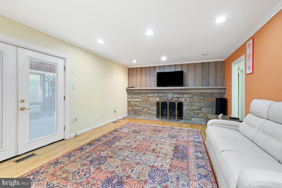 11116 Luxmanor Rd