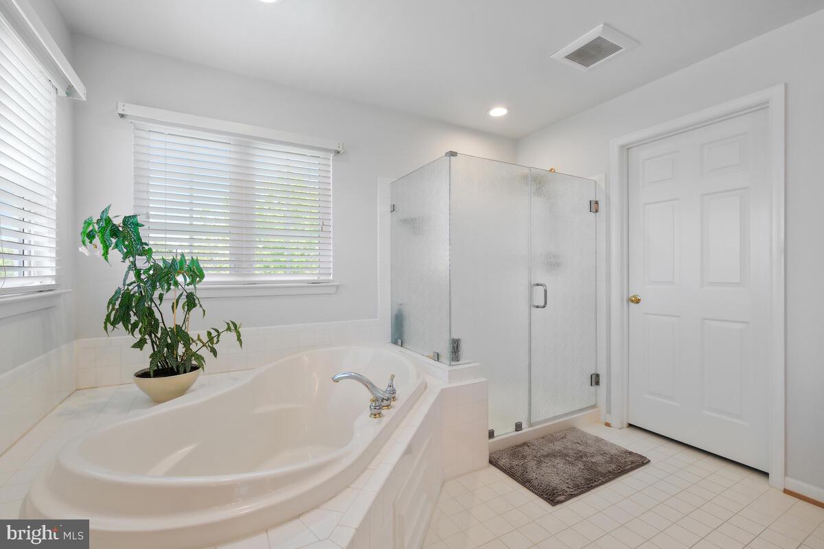 14220 Ashleigh Greene Rd