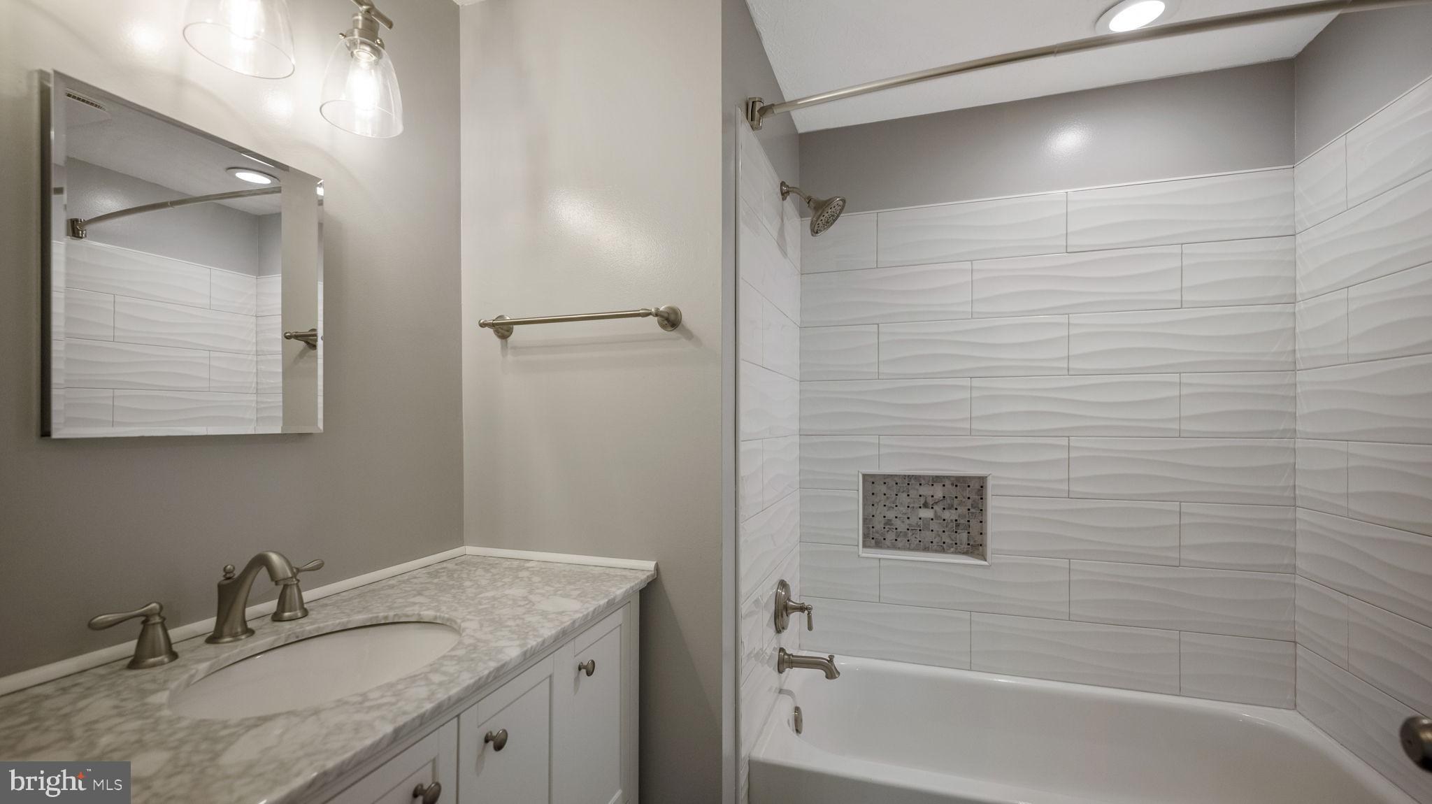 19308 POINSETTA COURT