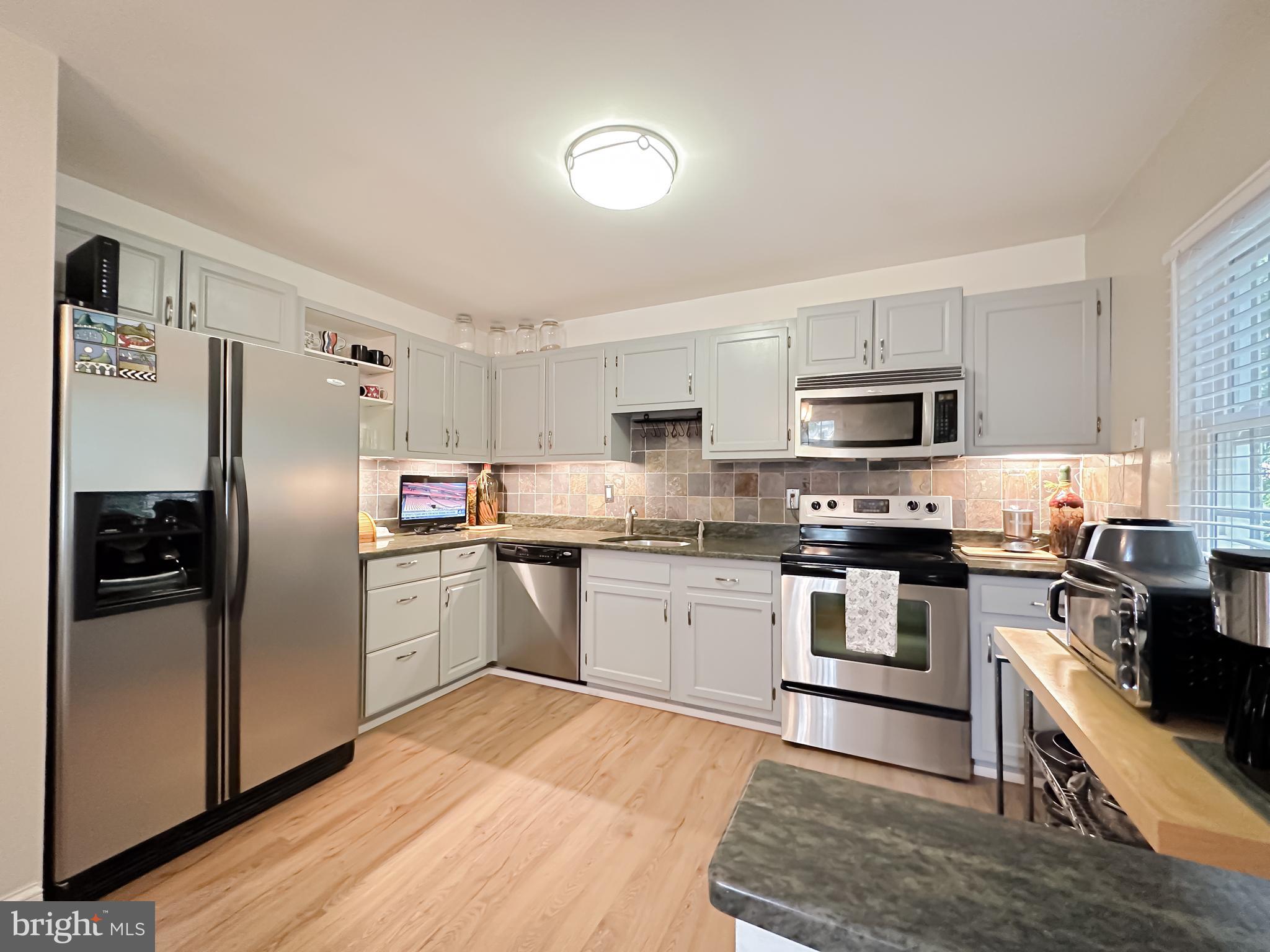 2 HIBISCUS COURT 1-1