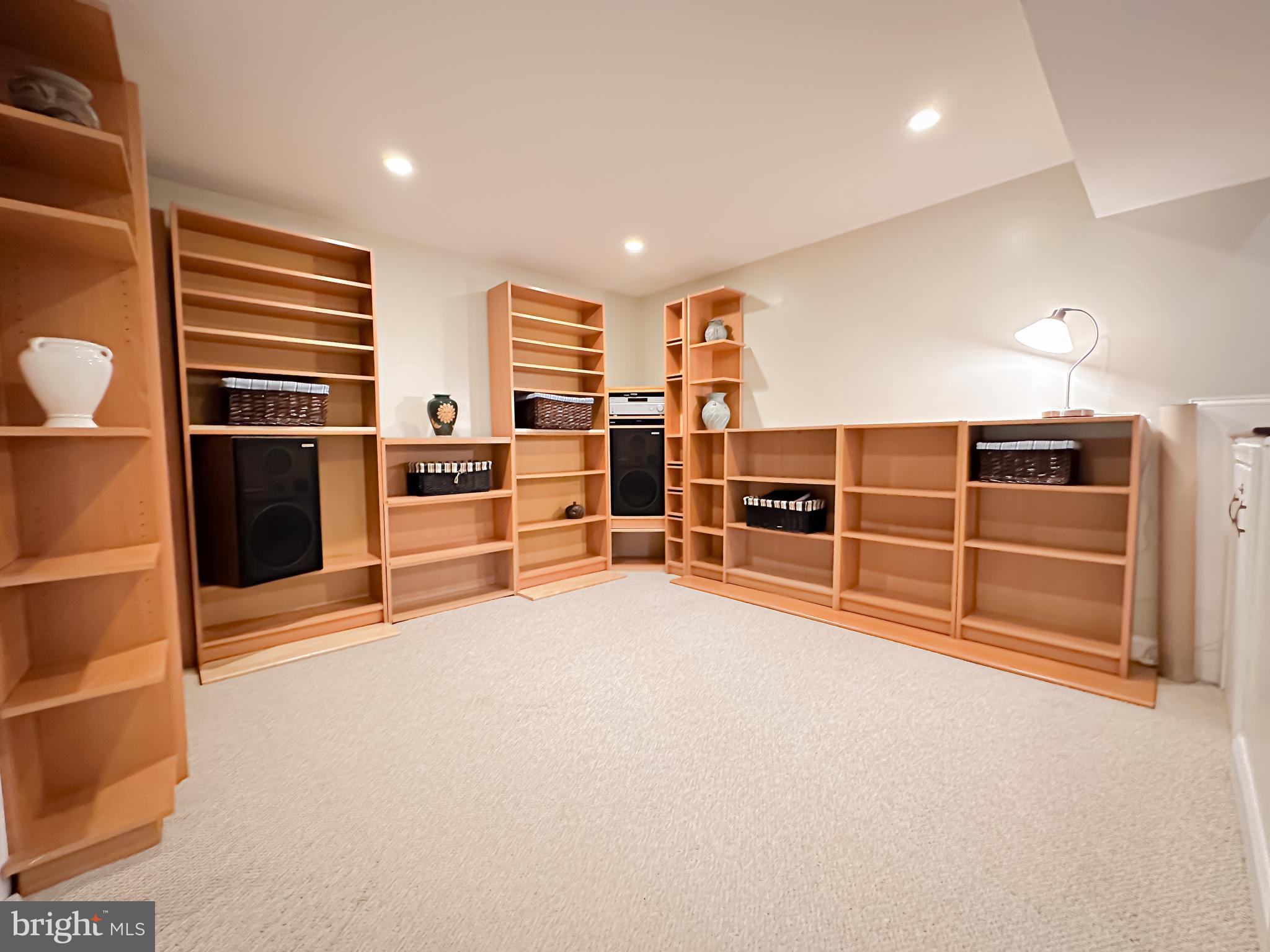 2 HIBISCUS COURT 1-1