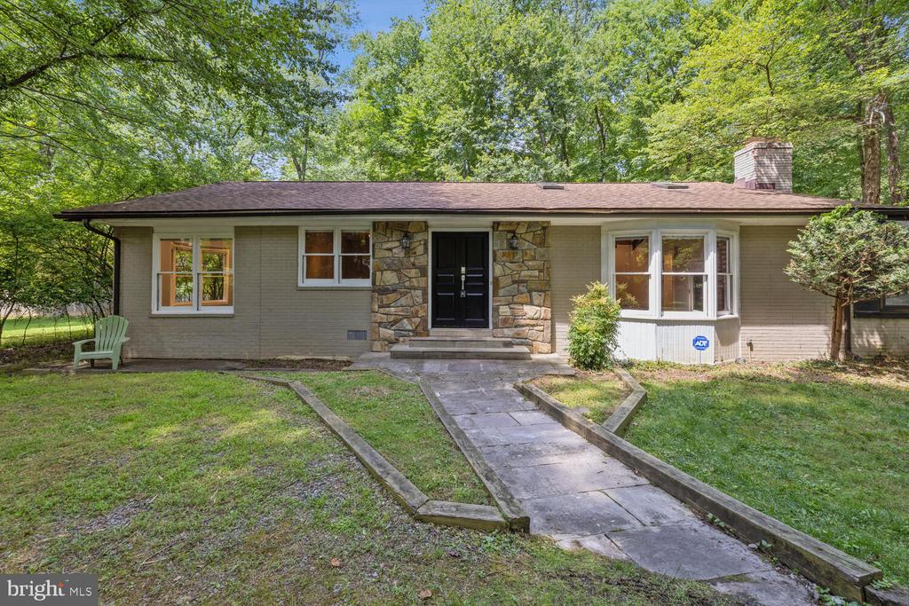 11611 DANVILLE DR