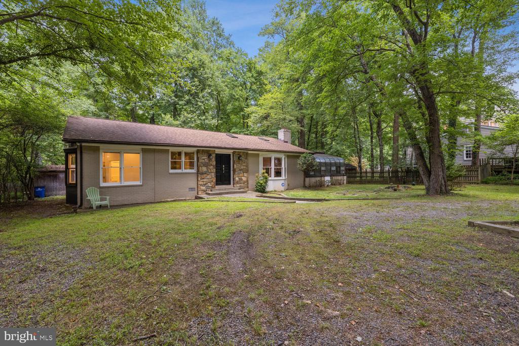 11611 DANVILLE DR