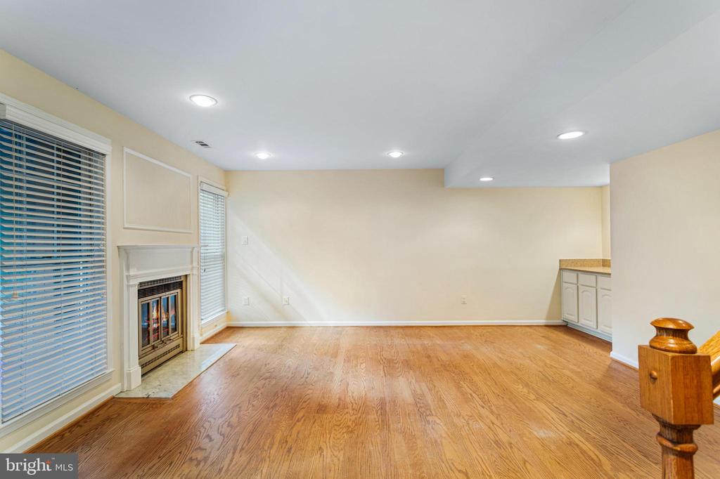 1 GROVE RIDGE COURT 65