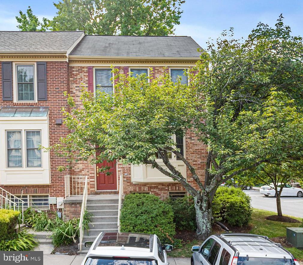 1 GROVE RIDGE COURT 65