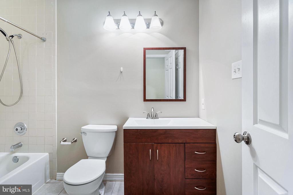 1 GROVE RIDGE COURT 65