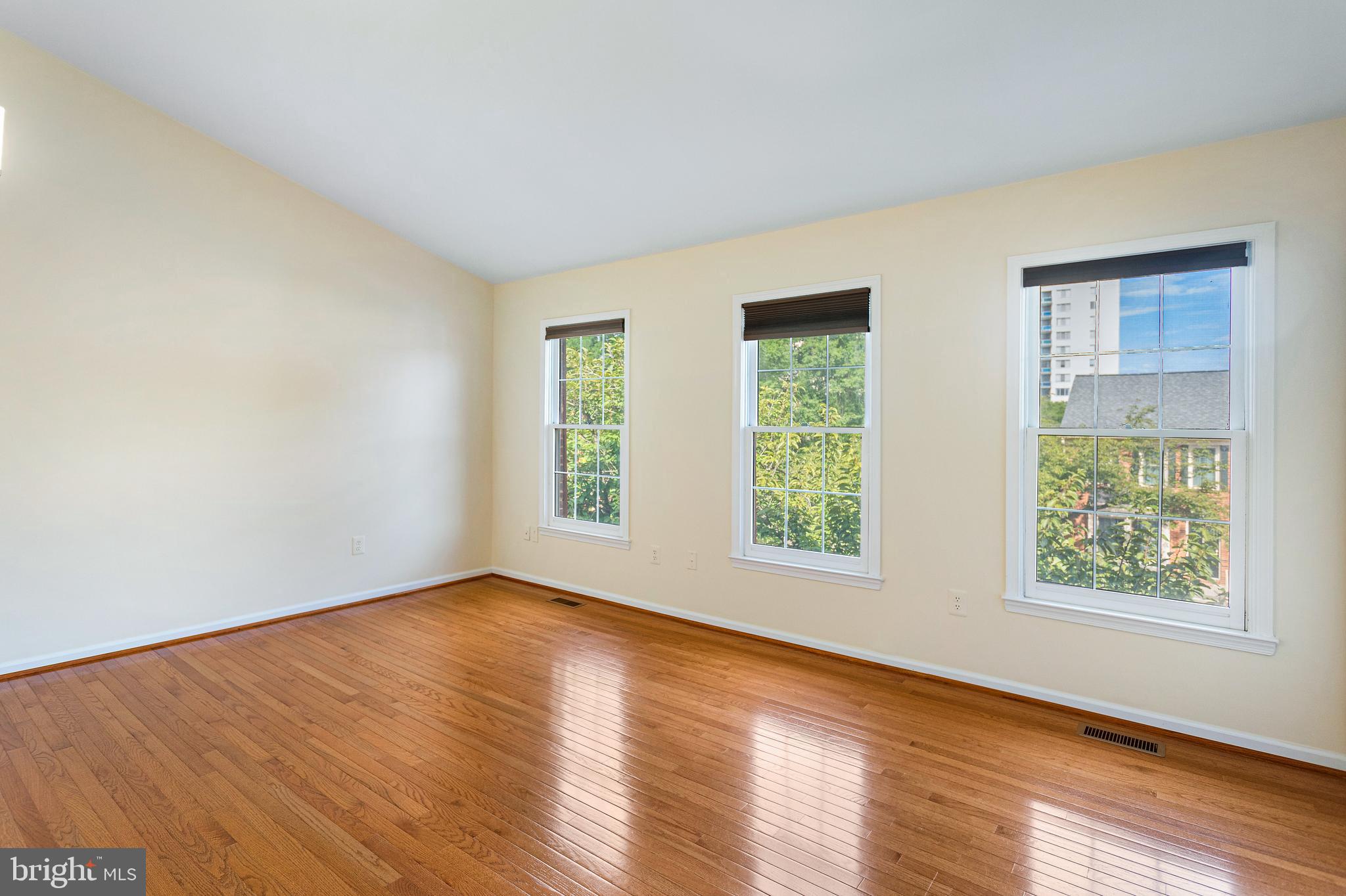 1 GROVE RIDGE COURT 65