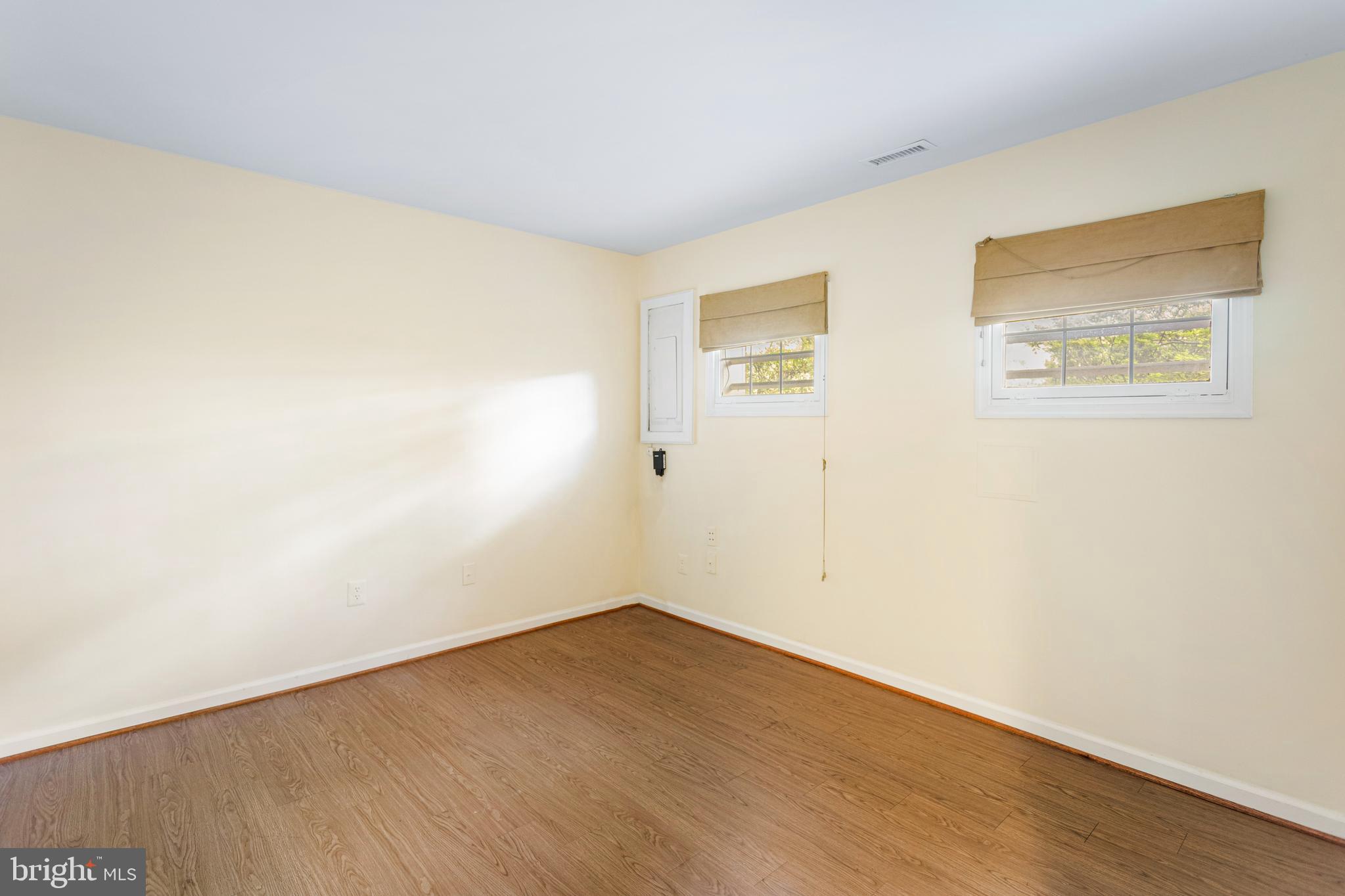 1 GROVE RIDGE COURT 65