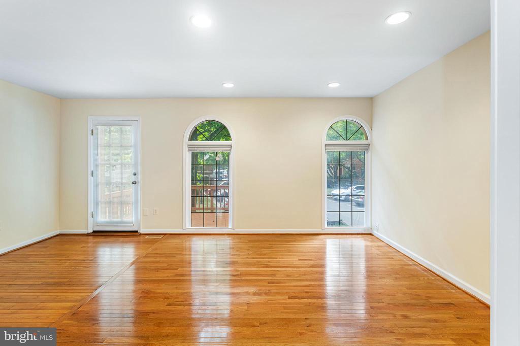 1 GROVE RIDGE COURT 65