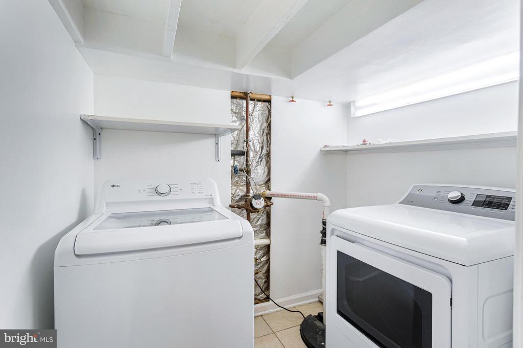 1 GROVE RIDGE COURT 65
