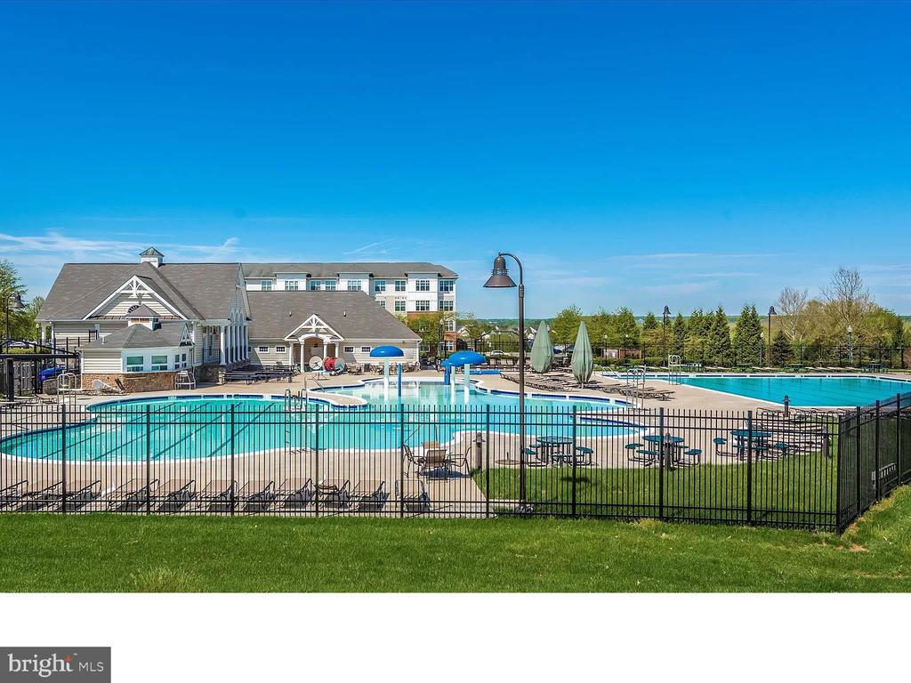 14301 KINGS CROSSING BOULEVARD 411