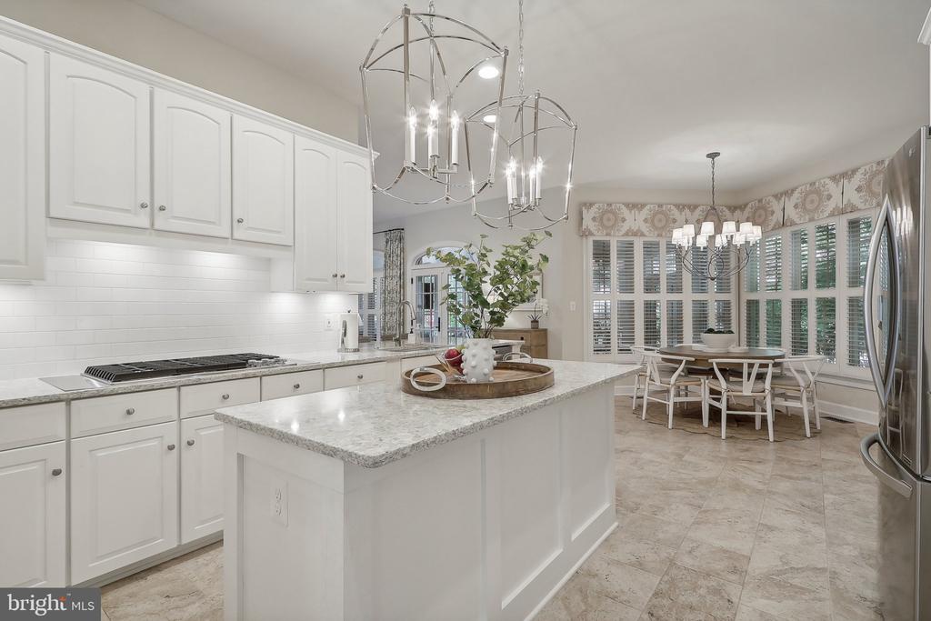 35 SANDALFOOT COURT