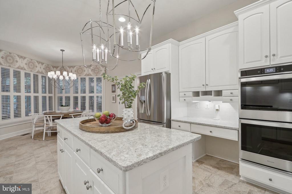 35 SANDALFOOT COURT