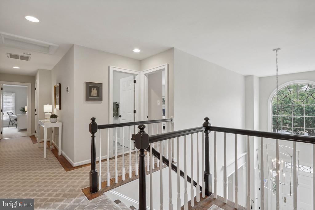 35 SANDALFOOT COURT