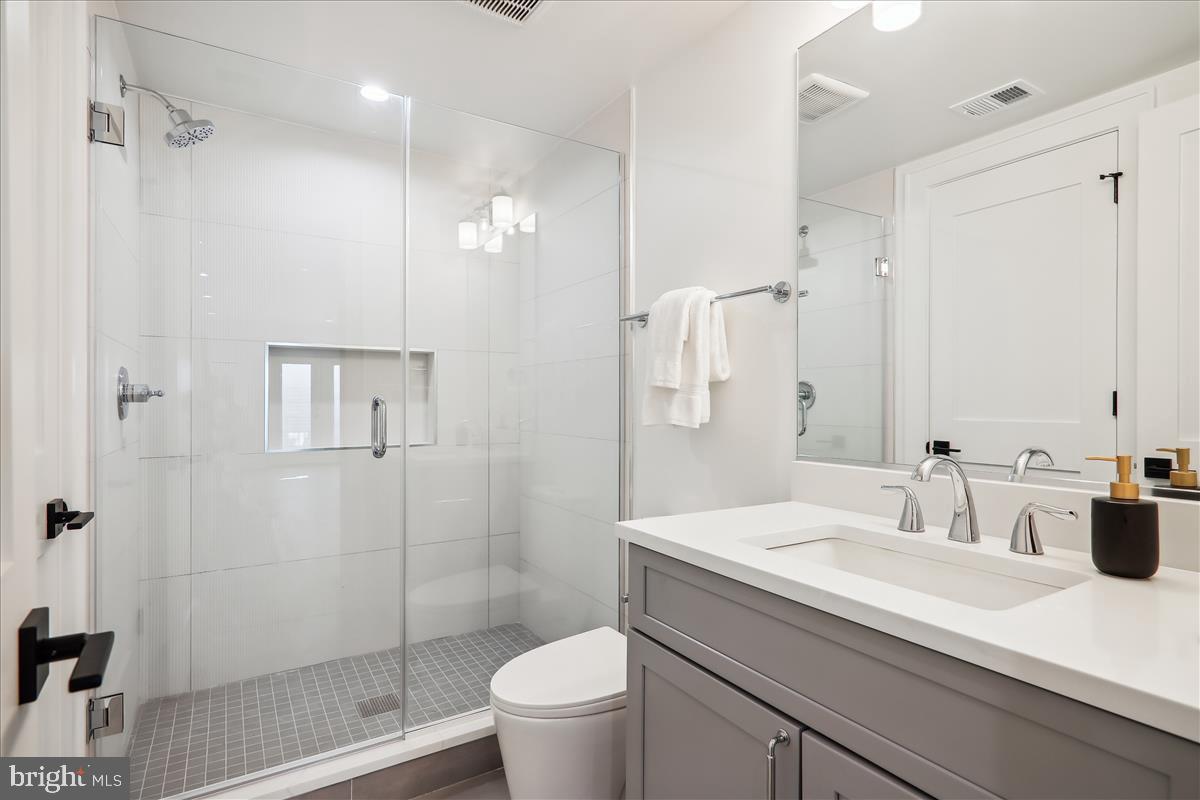 6404 BELLS MILL ROAD