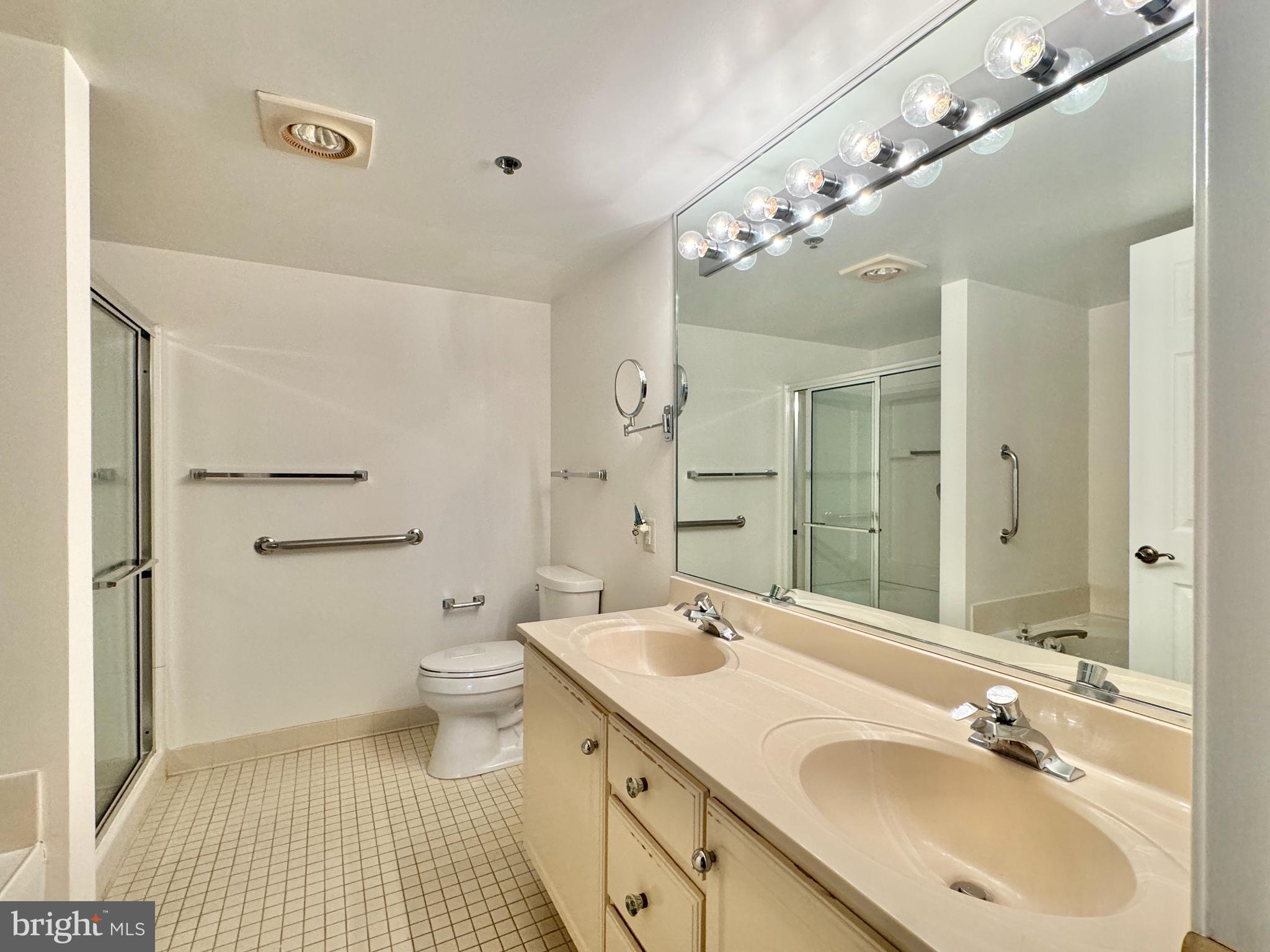 14800 PENNFIELD CIRCLE 309