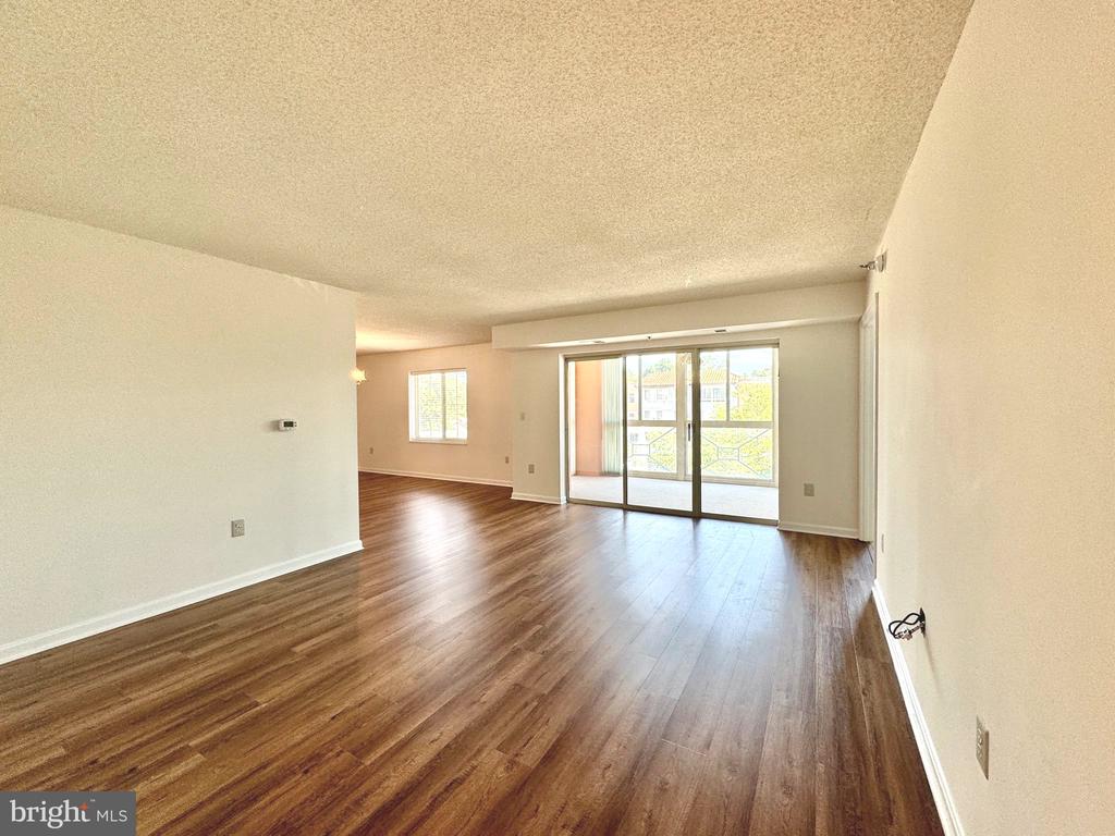 14800 PENNFIELD CIRCLE 309