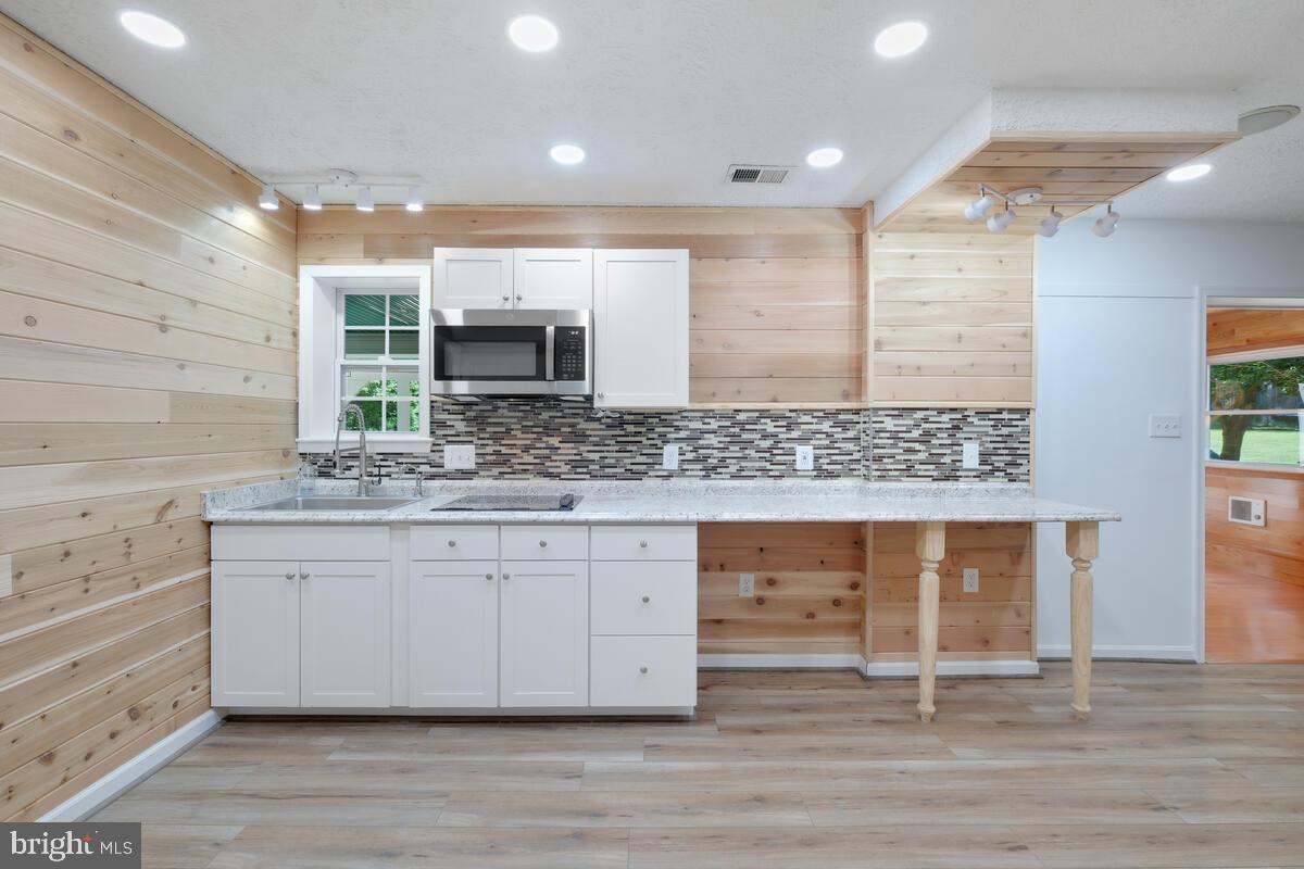 6609 Tilden Ln