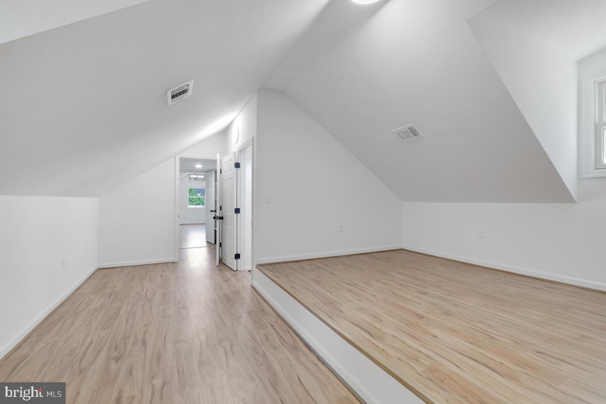 6609 Tilden Ln