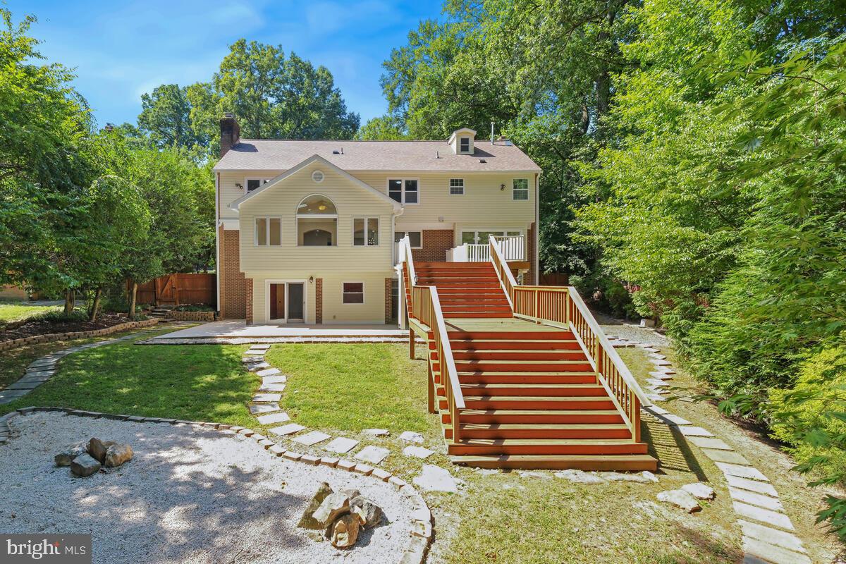 6609 Tilden Ln