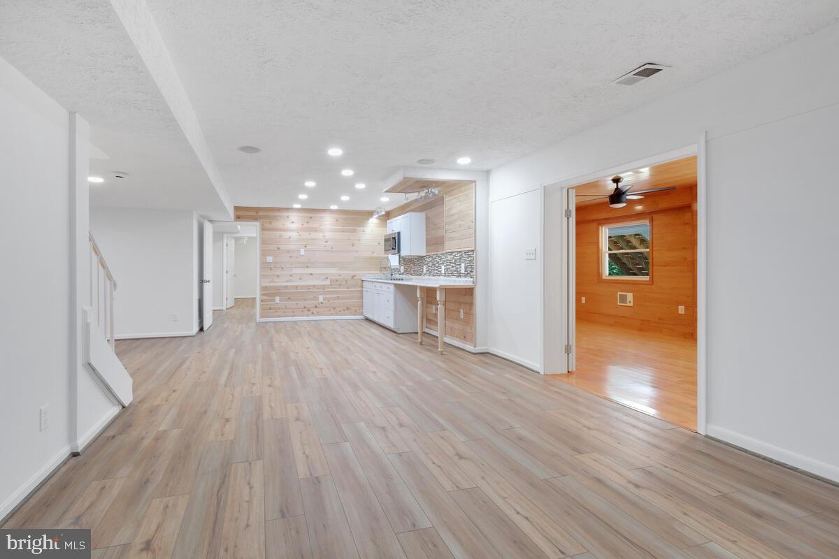 6609 Tilden Ln