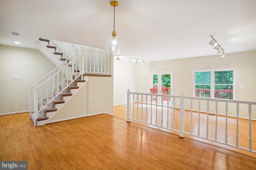 7768 Heatherton Ln