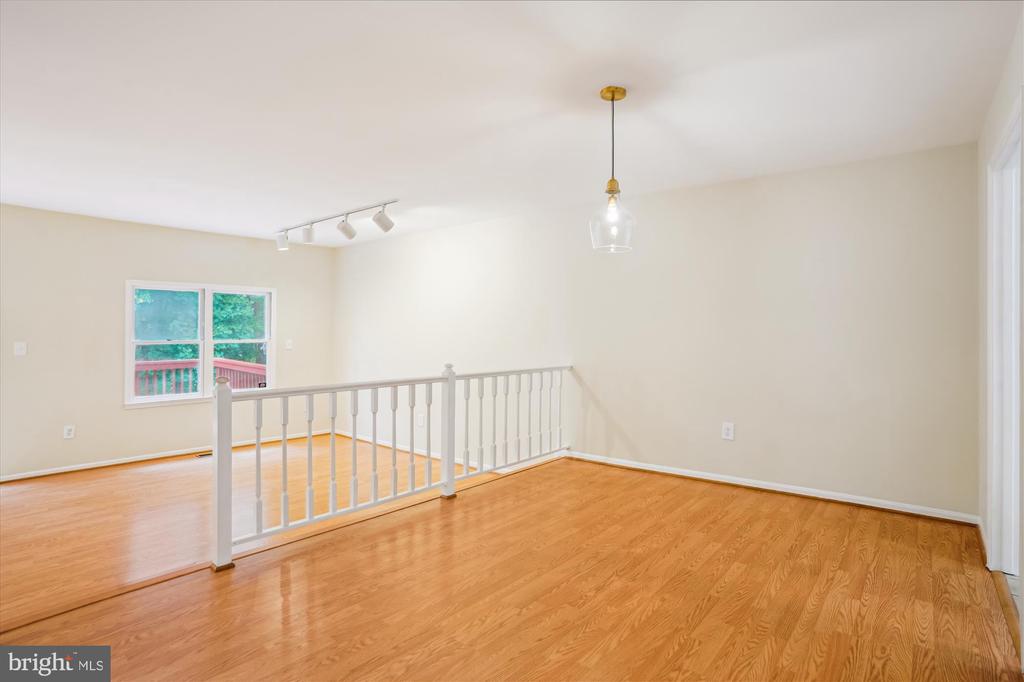 7768 Heatherton Ln