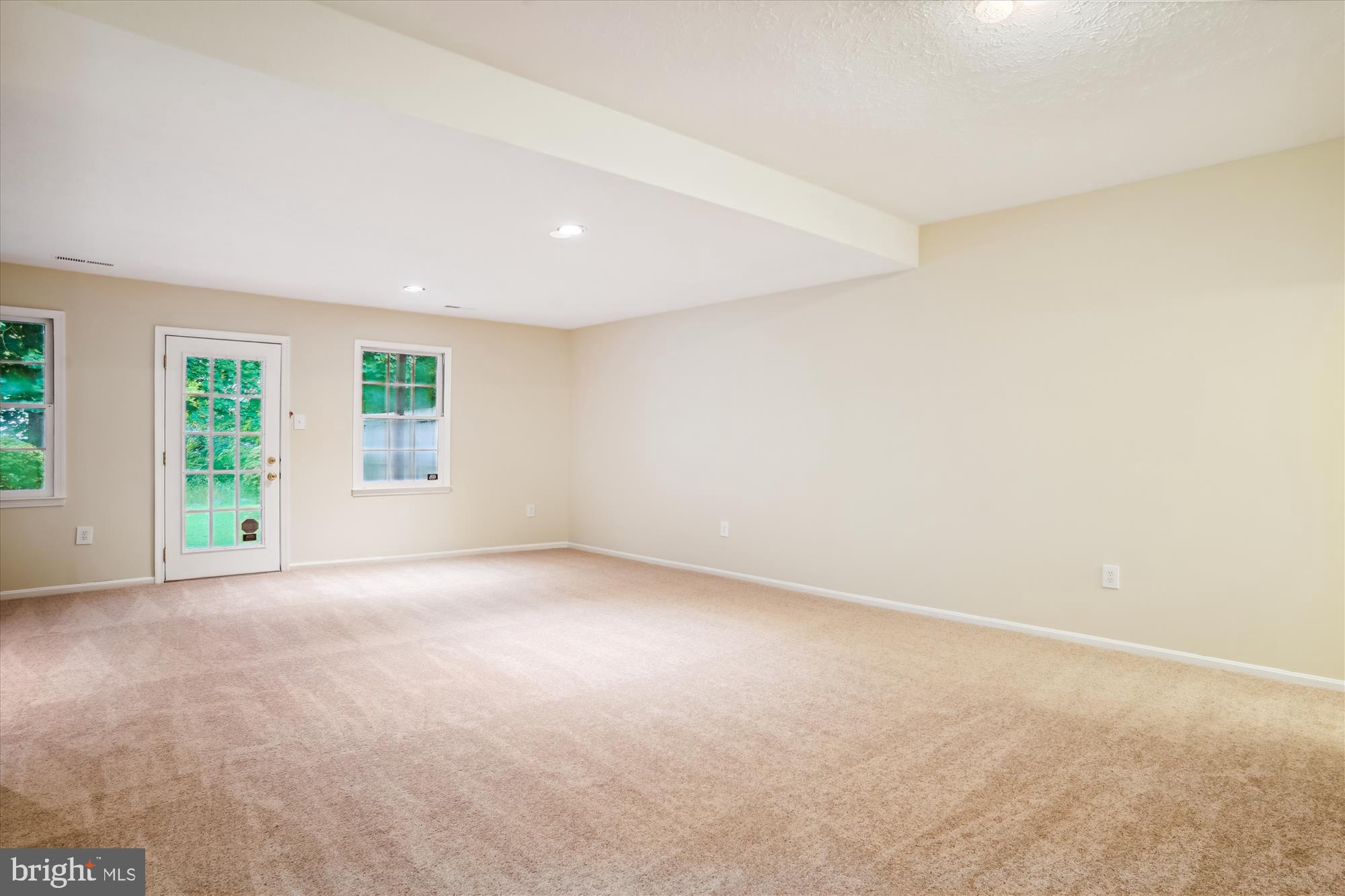 7768 Heatherton Ln
