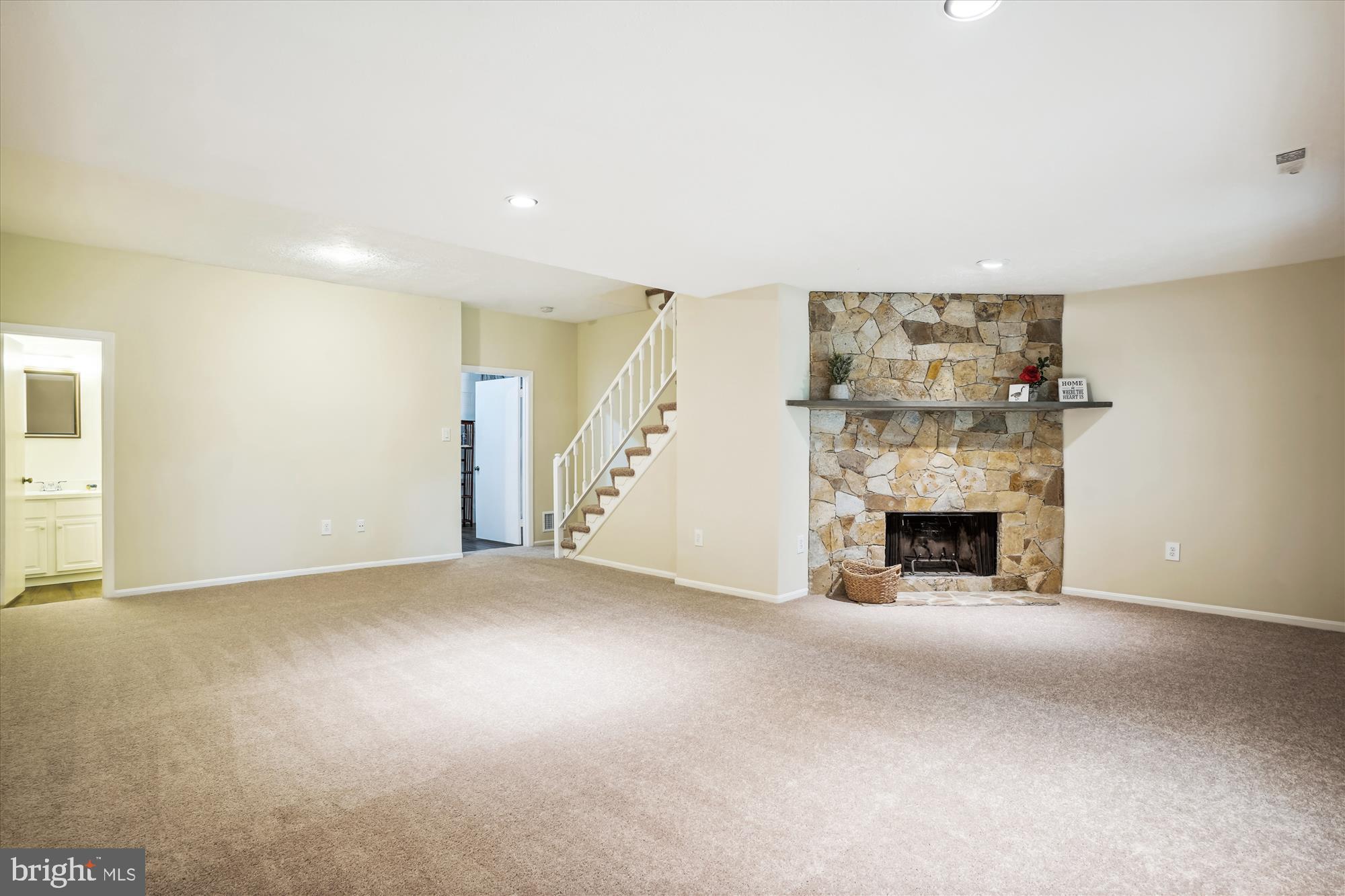 7768 Heatherton Ln