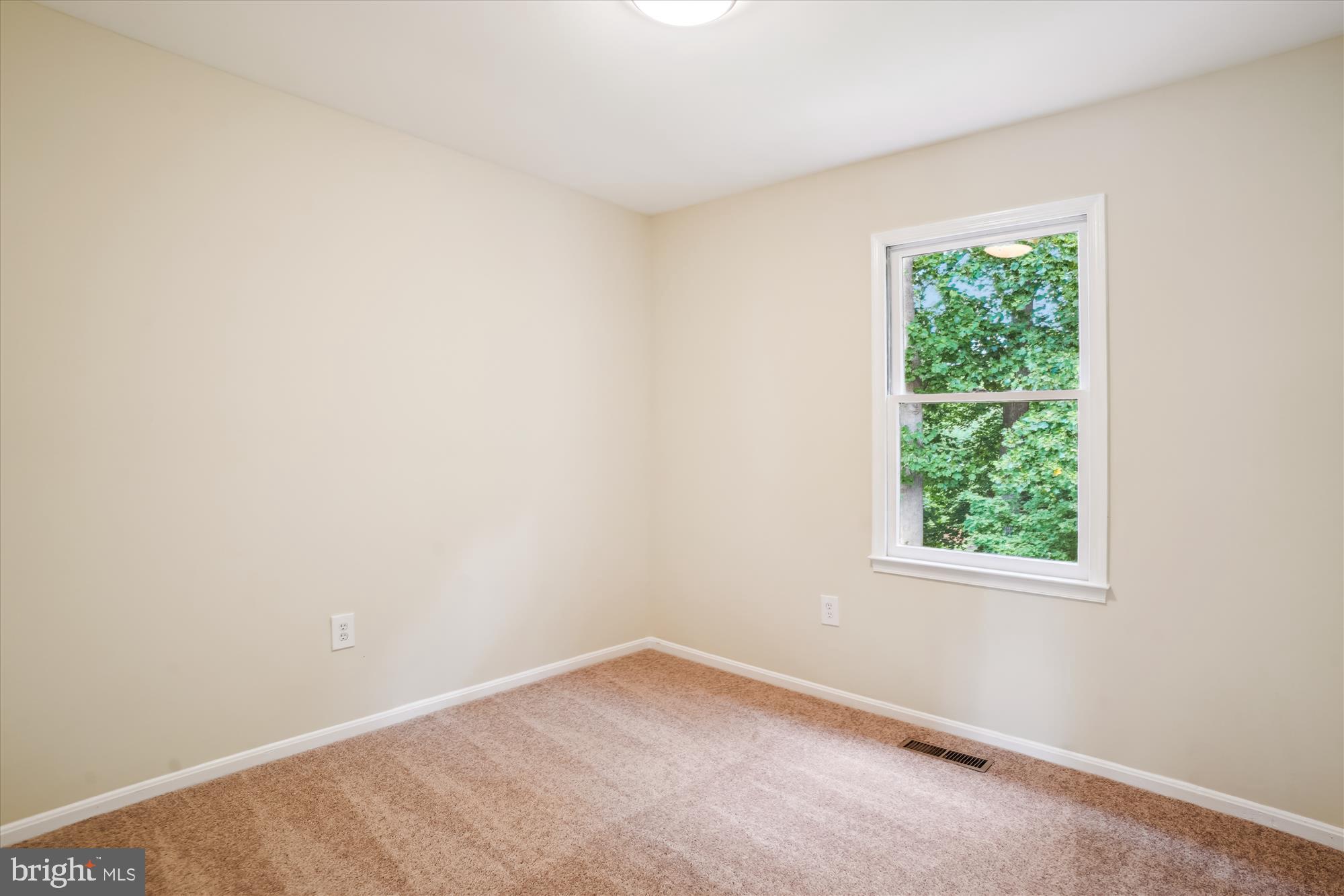 7768 Heatherton Ln