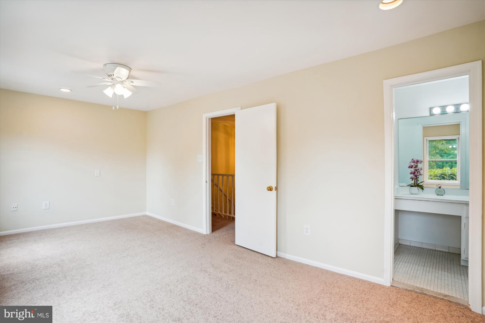 7768 Heatherton Ln