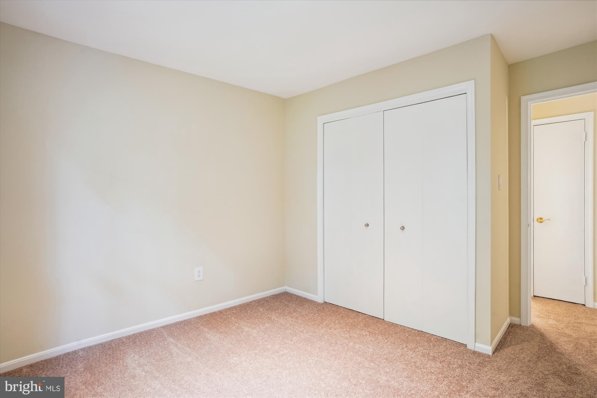 7768 Heatherton Ln
