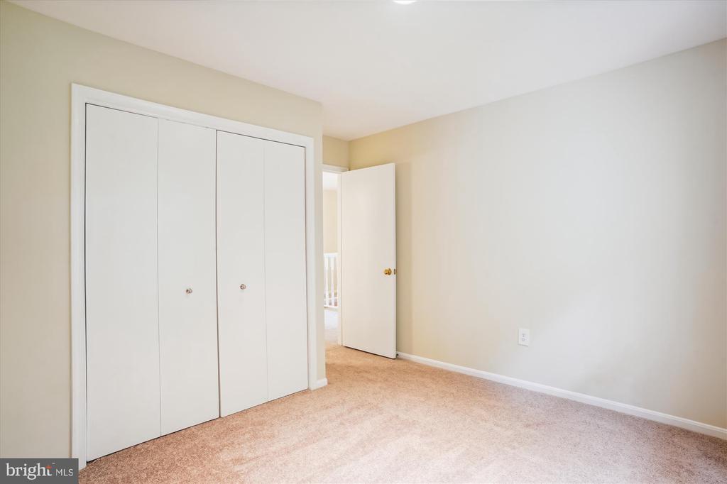 7768 Heatherton Ln