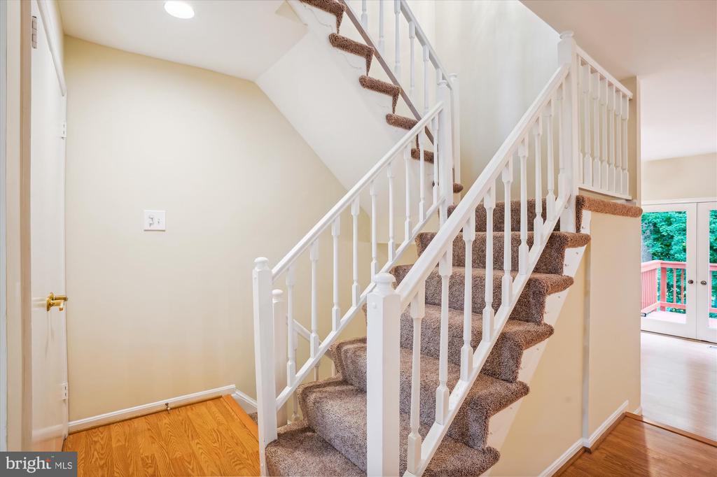 7768 Heatherton Ln