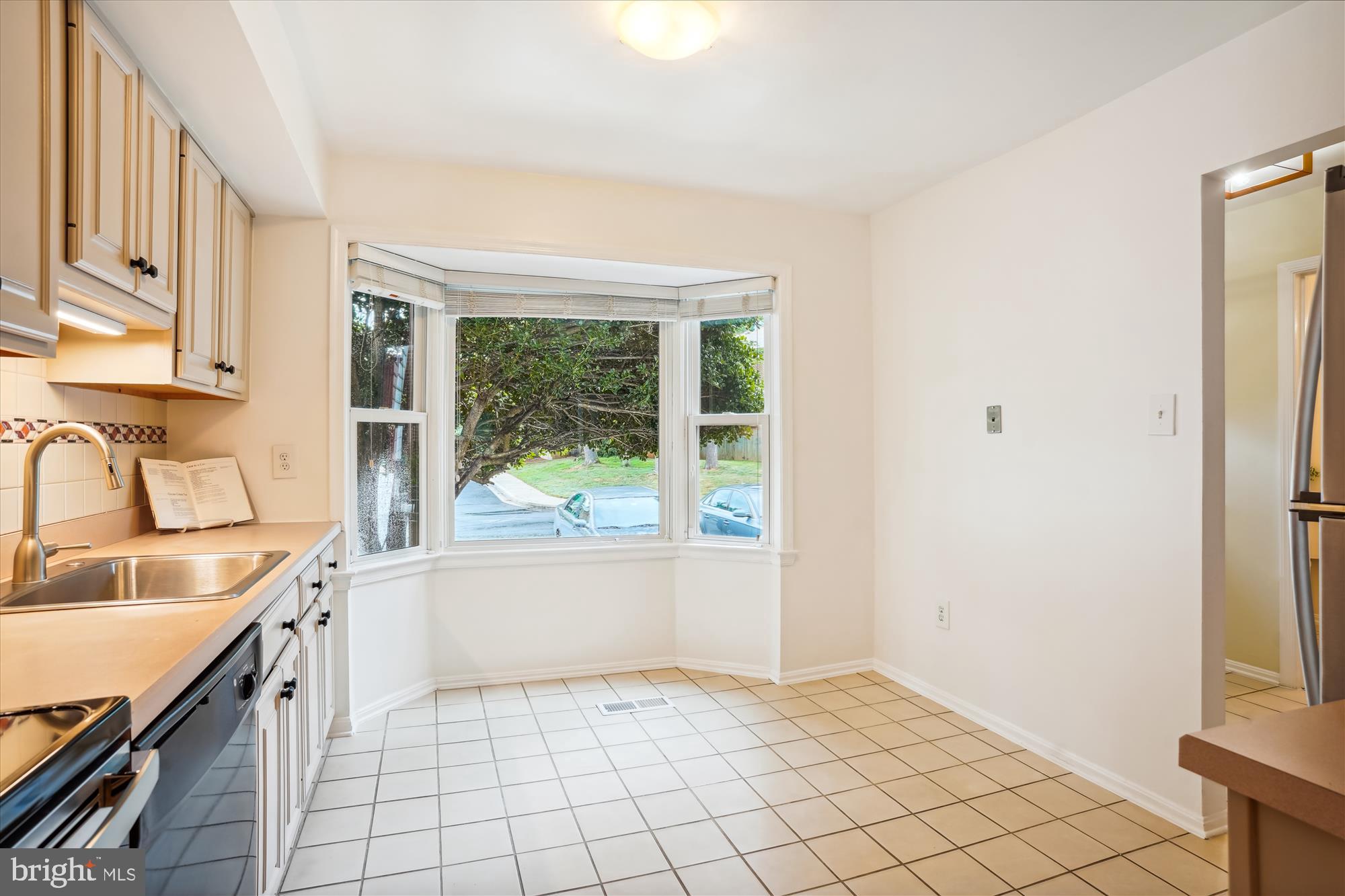 7768 Heatherton Ln