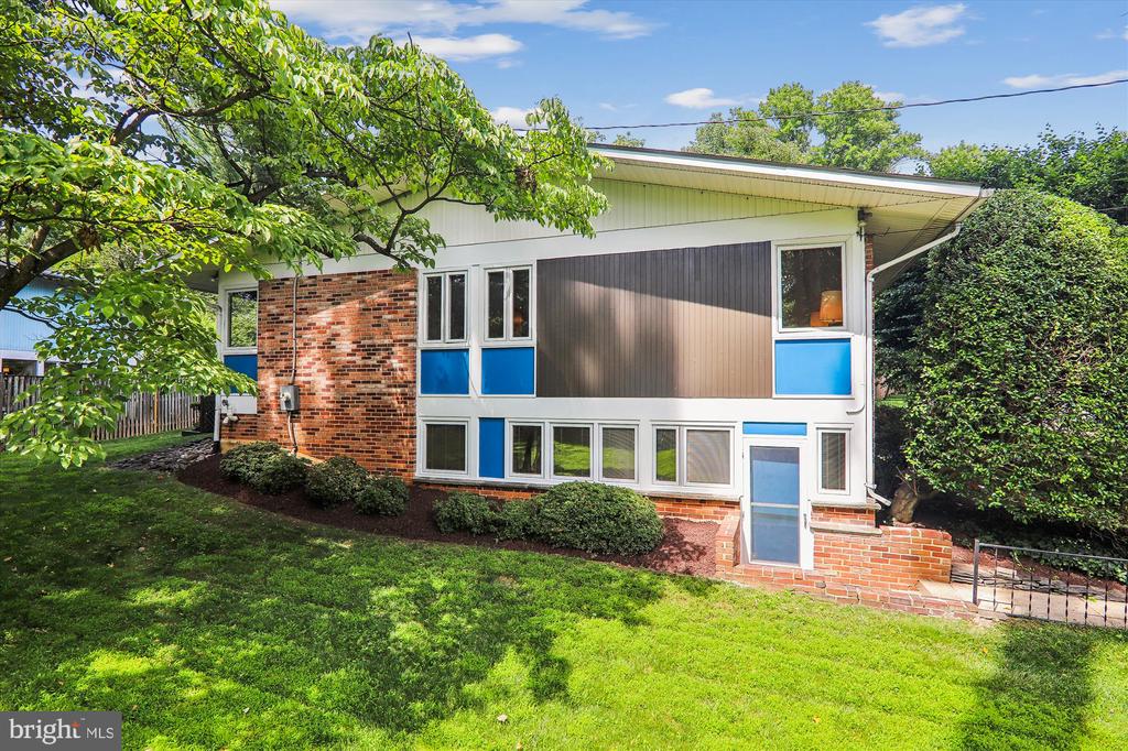 3607 SPRUELL DRIVE