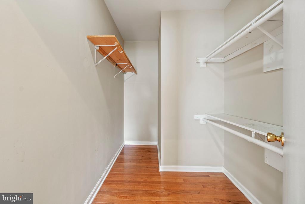 5 REDBUD COURT