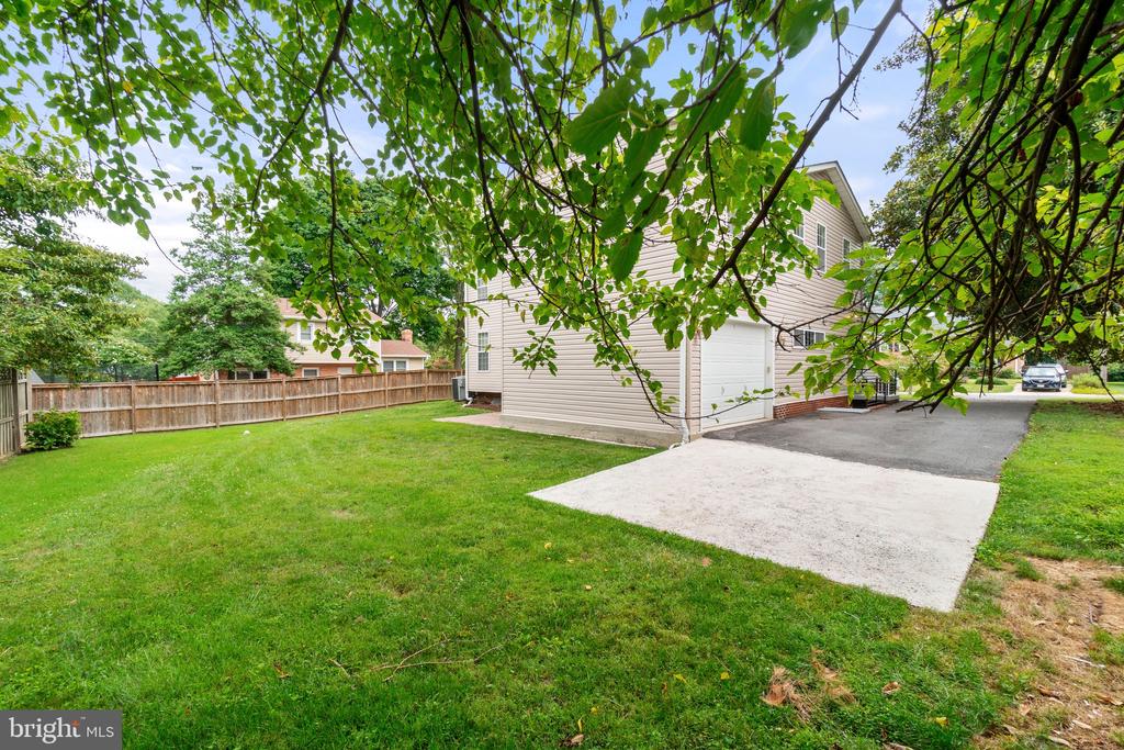 5 REDBUD COURT