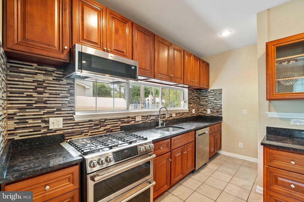 5 REDBUD COURT